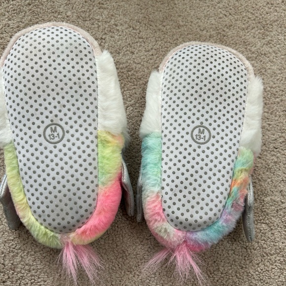 Size 13/1 unicorn slippers - Picture 6 of 8